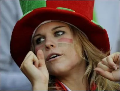 Peut-être un peu plus discret, mais en s'approchant... Quelles sont ces couleurs ?