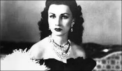 Sur du précédent, j'ai été la première femme du Shah d'Iran et j'étais connue pour ma beauté ?