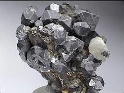 Quel est le symbole chimique de l'argent ?