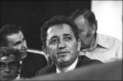 Quel est le syndicaliste français qui a dit en parlant de la Légion d'honneur : Ce n'est pas à l'État de décider ce qui est honorable ou pas ?