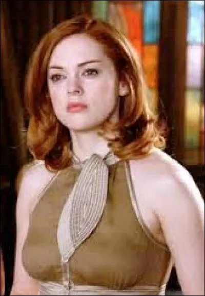 Qui est cette fille et quel est son pouvoir ?