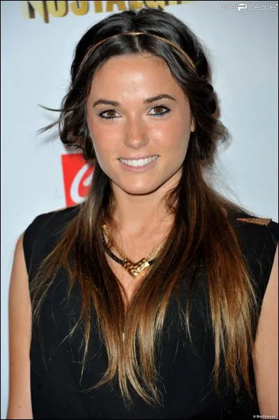 Comment s'appelle la chroniqueuse du lundi et mardi ?