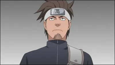 Par quel monstre se fait-il attaquer à la quatrième grande guerre ninja ?