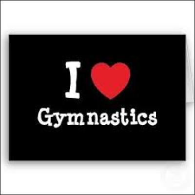 Comment se nomme le club de gymnastique où s'entraînent les filles ?