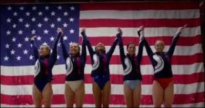 De qui est composée l'équipe olympique de gymnastique, à la fin de la saison 3 ?
