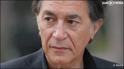 Acteur, réalisateur et scénariste de cinéma français il est né le 31 juillet à Paris. Il a débuté à la Comédie française, où il est resté 7 ans.