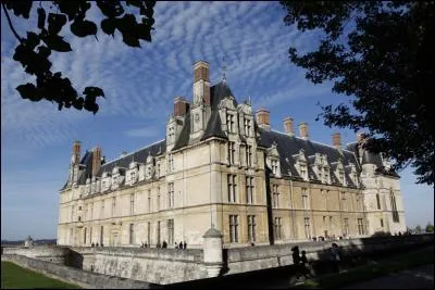 Quel musée visiterez-vous au château d'Ecouen ?