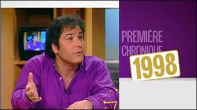 Il est chroniqueur "musical, rubrique c'est au programme" dans l'émission de "Télématin" :