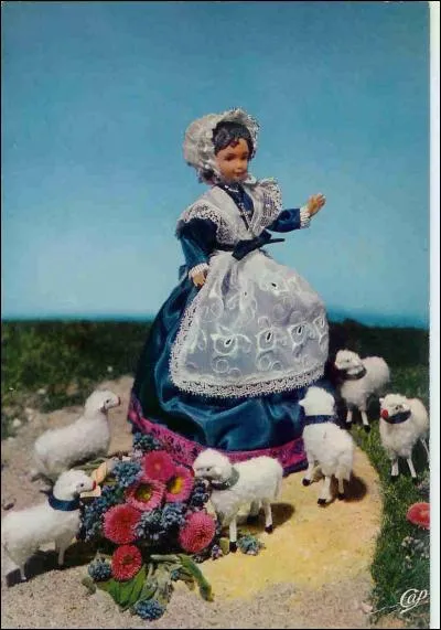 Cette petite poupée folklorique Bella représente :