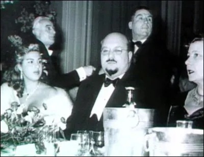 Qu'arriva-t-il le 6 novembre 1943 au roi Farouk ?