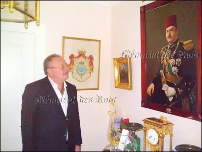 Né en 1951, fils du roi Farouk, je suis le dernier roi d'Egypte, quel est mon nom ?