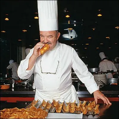 Dans leur célèbre maison de Roanne, c'est lui qui est au fourneau, alors que son célèbre frère est maître saucier :