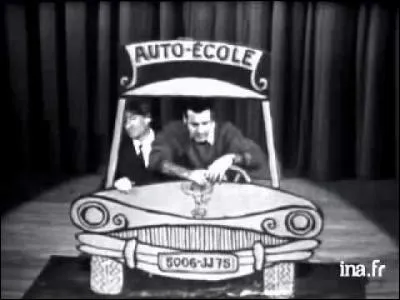 Non, il n'est pas sur une route départementale, il n'y va jamais sur les routes départementales, il hait les routes départementales !