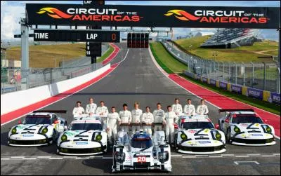 Quel pilote n'a pas piloté de Porsche en course ?