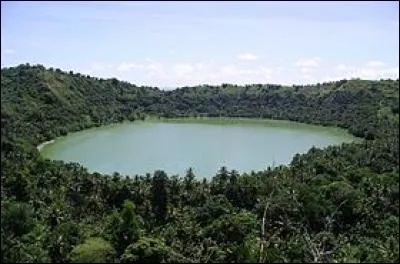 Que peut-on faire au lac Dziani ?