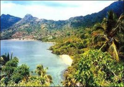 Dans quel archipel trouve-t-on Mayotte ?