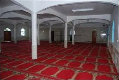 Quand la mosqu&eacute;e de Tsingoni a-t-elle &eacute;t&eacute; achev&eacute;e ?