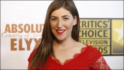 Miriam Bialik n'a pas inventé la "théorie du Big Bang", mais quand même : avec 163, elle a 3 points de Q.I. de plus que --- (Complétez ! )