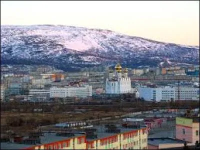 Où se situe Magadan ?