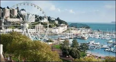 Où se situe Torquay ?