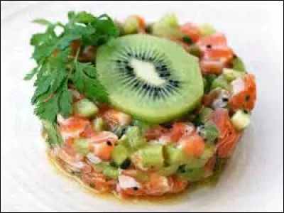 Quelle est cette préparation, où l'on a associé saumon cru et kiwi ?