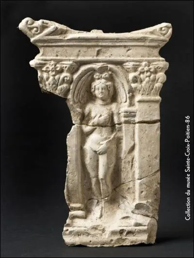 Elle a donné son nom à une planète dont le symbole représente également le genre féminin. Comment se nomme-t-elle ?