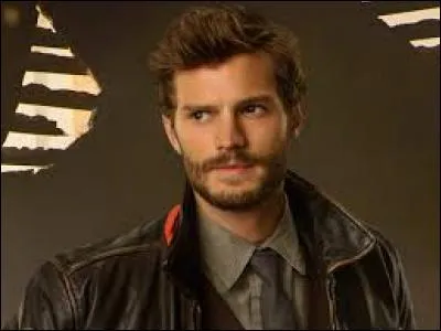 Comment s'appelle le chasseur ?