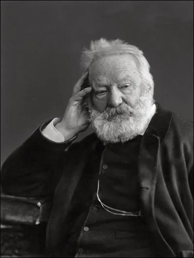 Victor Hugo est décédé à l'âge de 83 ans, dans le 16e arrondissement de Paris.