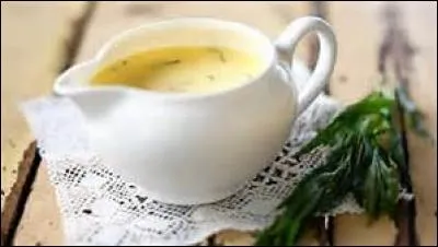 La sauce béarnaise divinement parfumée n'est pas facile à réaliser et je la rate une fois sur deux... passons.
C'est une sauce froide.