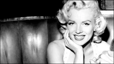 Quel est le nom inscrit sur la pierre tombale de Marilyn Monroe ?