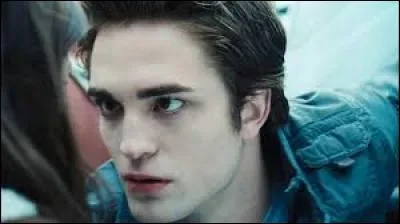 Quel âge Edward a-t-il mentalement ?