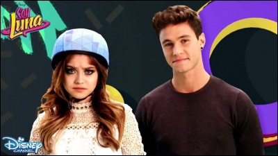 Comment s'appelle le garçon aux côtés de Luna ?