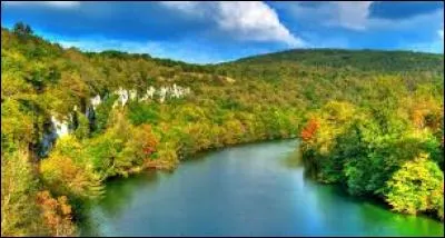 Quel num&eacute;ro attribue-t-on &agrave; l'Ain ?