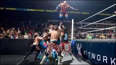 Match 3 : Traditional Survivor Series Elimination Tag Team Match.
Quelle équipe remporte ce combat par équipes ?