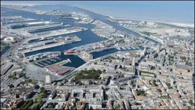 Grand port industriel, c'est le 3e port de France par le tonnage. Il s'agit de :