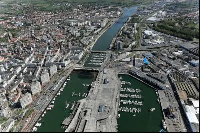 C'est le premier port de pêche français. Il s'agit de :