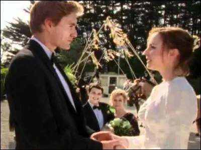 Dans l'épisode 26, quel est le cadeau de Steph, Carole et Lisa ?