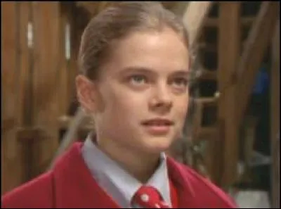 Veronica a-t-elle un téléphone au tout début de la saison 1 ?