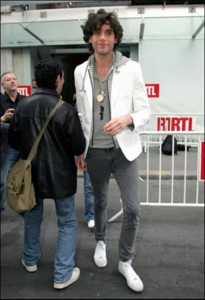 Combien mesure Mika ?