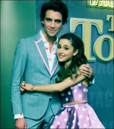 Que chante-t-il avec Ariana Grande ?