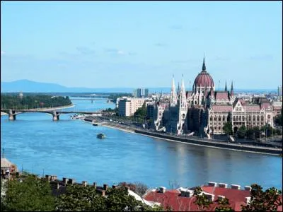 La capitale de la Hongrie est :