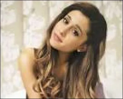Comment les fans d'Ariana s'appellent-ils ?