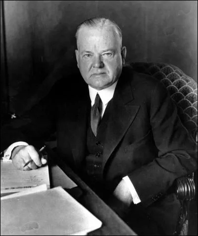 Sa présidence est marquée par le krach de 1929. Il est ensuite battu pour un second mandat. De qui s'agit-il ?