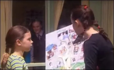 Dans l'épisode 18, pourquoi Lisa et Mélanie se sont-elles disputées ?