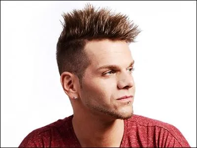 Qui est ce chanteur ?