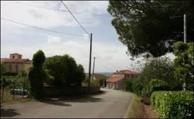 Petit village midi-pyrénéen de 80 habitants, dans le Comminges, Peyrissas se trouve dans le département ...