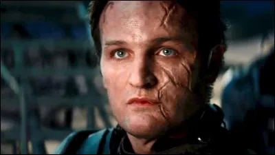 Qui est ce méchant dans le film "Terminator Genisys" ?