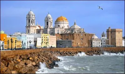 Mais je crois qu'elle vivait plutôt en Andalousie. Laquelle de ces villes en fait partie ?