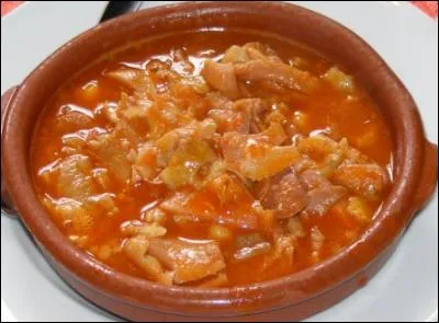 Elle doit connaître aussi les "callos". Quel est ce plat ?