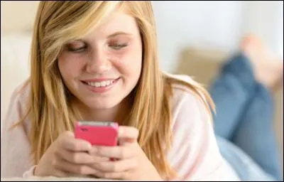 À votre avis, combien de temps par semaine passe un jeune sur son smartphone en moyenne ?